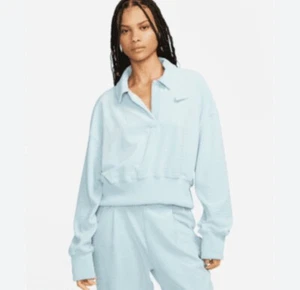 Women’s New🌿 Nike Sportswear Ocean Bliss Noise Aqua Velour Polo Size M - Picture 1 of 6