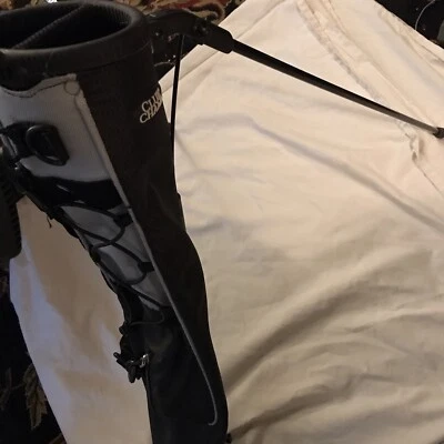 Sunday Stand Bag | Lightweight Carry Golf Bag | Driving Range & Par-3 - Image 1 of 4