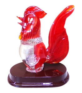 FIGURA DE GALLO DE VIDRIO ROJO Y NARANJA DE COLECCIÓN SOBRE BASE DE MADERA - Imagen 1 de 7
