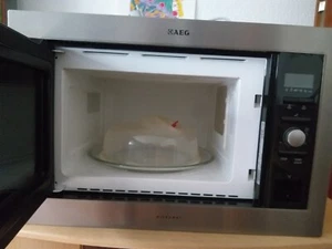 Einbau-Mikrowelle 60 cm AEG 900 W schwarz/Edelstahl - Bild 1 von 6