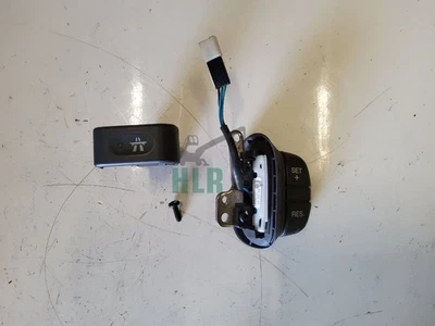 Land Rover Discovery 2 Grey Cruise Control Switches YUH100370 - Image 1 of 4