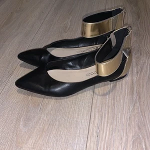 Kardashian Kollection Fenella Ankle Strap Flats Zip Up Black Gold - Picture 1 of 10