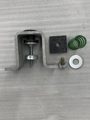 GFC 457055 GREEN ISOLATOR SPRING,FHS-1-70 - Image 1 of 4