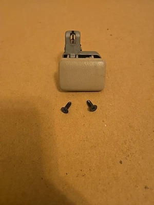 Toyota Corolla 1998-2002 compartimento guantera pestillo puerta beige tostado OEM 154-1Q8D Foto 1 de 4