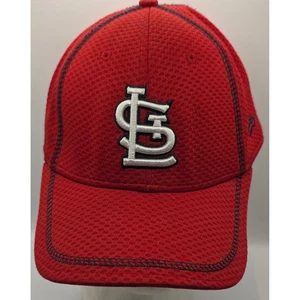 St. Louis Cardinals New Era 9FORTY Baseball Cap Strapback Hat Red - Picture 1 of 10