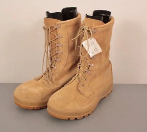 Men's NOS US Army Desert Boots 9.5 R Beige Suede Combat Boots Goretex - Picture 1 of 11