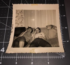 1950s Women SMOKING Naughty College Girls Wild Woman Vintage Snapshot PHOTO - Picture 1 of 3