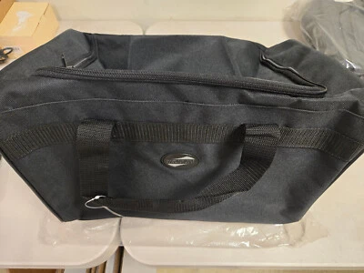 American Tourister 行李袋 12x12x18 带手提带 - 全新旧货 — 第 1/4 张图片