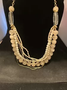 Collana CHICO'S Grossa Lucite Perline Multi Filo Tono Oro Dichiarazione 27"-31" - Foto 1 di 4