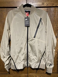 NEU Nike Tech Pack Hypermesh Varsity "khaki" Jacke 832190-235 Herren Größe Small - Bild 1 von 7