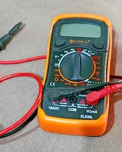 Neoteck LCD Multímetro Digital de Bolsillo AC DC Voltímetro Cables Medidor Probador Retroiluminado - Imagen 1 de 2