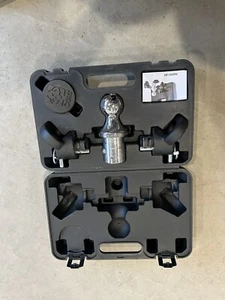 Curt OEM Puck System 2-5/16" Ball Gooseneck Kit - Picture 1 of 5