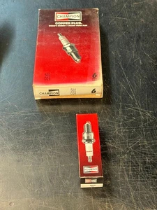 Champion Spark Plugs 3 - D21 - Picture 1 of 1