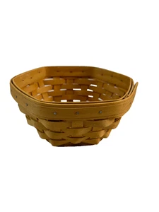 1998 Longaberger 7" Generations Basket 7"L x 6.75"W x 3"H - Picture 1 of 3