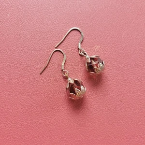 Silver tone drop dangle light purple earrings hook pierced pre-owned 3.5cm - Picture 1 of 2