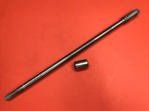 1985 HONDA ATC 250ES BIG RED FRONT WHEEL AXLE - Picture 1 of 12