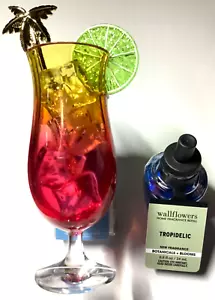 Bath & Body Works Pink Tropical Drink Nightlight Plug + Tropidelic Refill Bulb - Picture 1 of 10