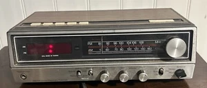 JCPenney 680-3816-13 Wood Grain AM/FM Alarm Clock Radio Stereo POWERS ON READ - Picture 1 of 10