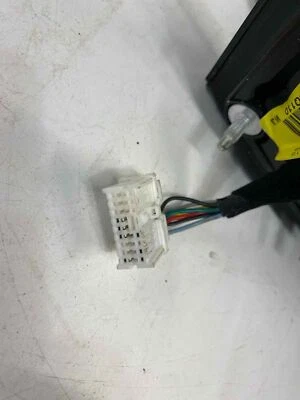 Espejo retrovisor izquierdo usado se adapta a: Hyundai Sonata Power VIN C 2013 octavo dígito Canadá mar Foto 1 de 4