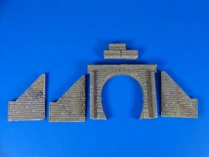 ** H0 - Maquette portail du tunnel ** - Bild 1 von 2