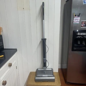 Gtech DM001 AR02 22v Airram MK1 Upright Cordless Vacuum Cleaner Serviced & Clean - Picture 1 of 12