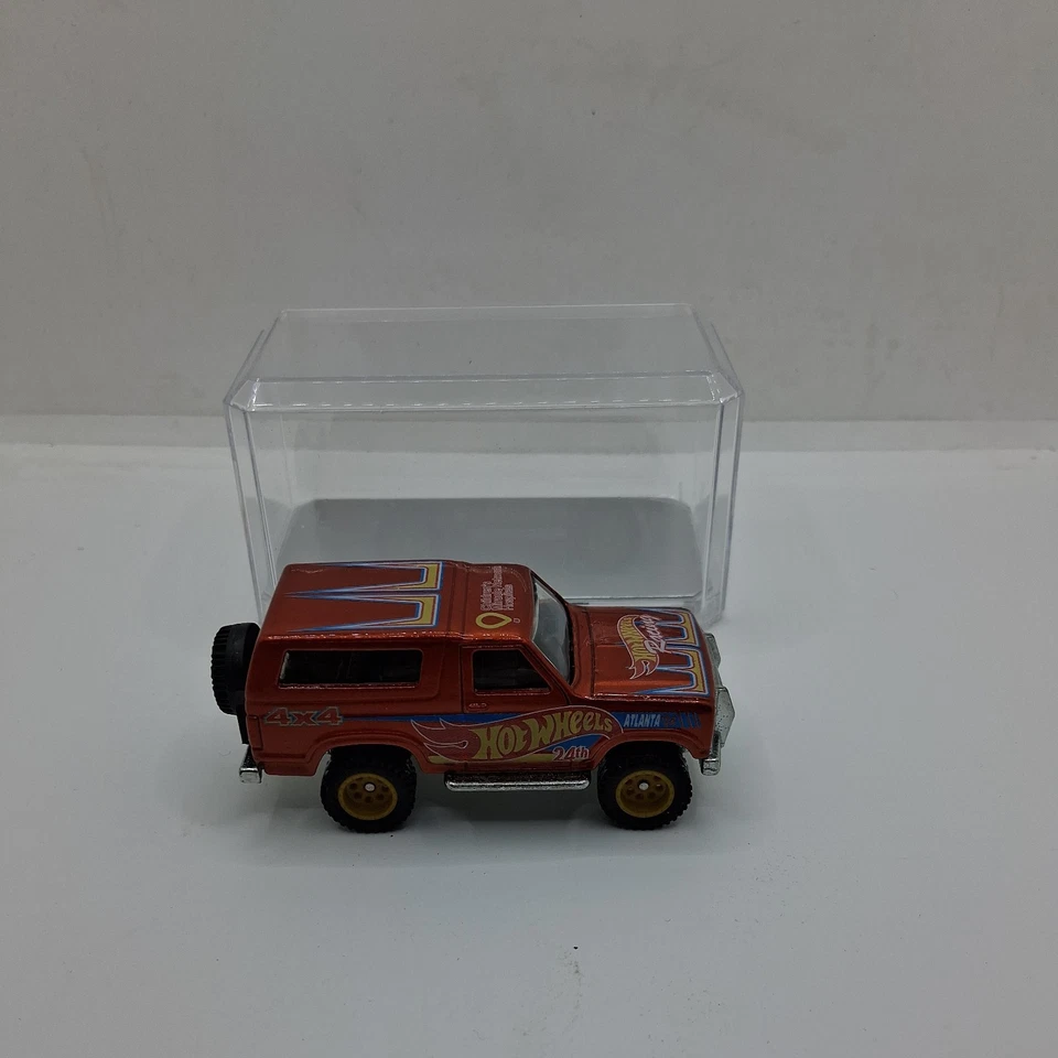 HOT WHEELS 24TH COLLECTORS NATIONALS CHARITY 85 FORD BRONCO 179/650  - Image 1 of 4