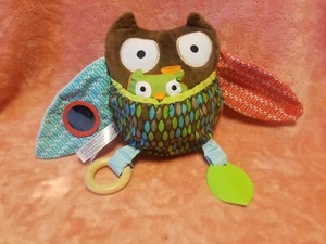 Skip Hop Hug & Hide Mom & Baby Owl Crinkle Fleece Wings Chimes Baby Toy Sweet - Picture 1 of 5