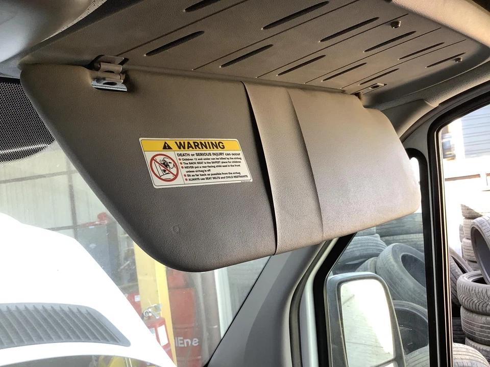Used Right Sun Visor fits: 2012 Mercedes-benz Mercedes sprinter 2500 Right Grade Foto 1 de 4