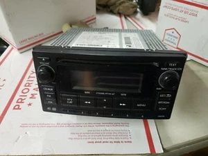 2012-2014 Subaru Impreza AM FM CD MP3 CM621UB receptor de radio fabricante de equipos originales LKQ - Imagen 1 de 4