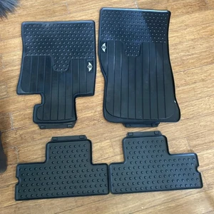 2007-2013 Mini Cooper R55 R56 R57 Rubber Floor Mat Front & Rear Set Black OEM - Foto 1 di 2