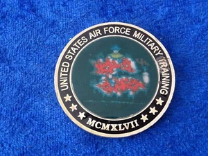 A43-3) US Coin US Air Force Military Training - Picture 1 of 3