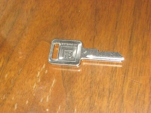 Chevrolet GM Buick Pontiac OEM Ignition Key Blank Letter Code E Brand New - Bild 1 von 4