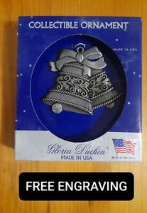 KOSTENLOSE GRAVUR (PERSONALISIERT) Zinn (Hochzeit) Glocken Ornament Gloria Duchin - Bild 1 von 5