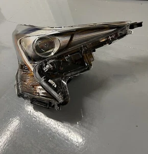 Fits Toyota Prius 2015-2019 Front Headlight Headlamp Right Driver Side Off Side - Picture 1 of 8