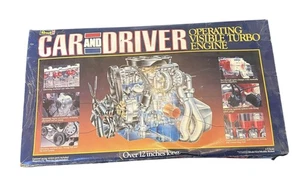 Modelo de motor turbo visible de funcionamiento de coche y conductor Revell 1985 vintage - Imagen 1 de 12