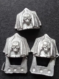 Warhammer 40K 30k Night Lords OOP Metal OG Shoulder Pads x3 Variant 1 - Picture 1 of 2
