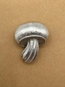 Vintage MCM Crown Trifari Silver Tone Small Mushroom Brooch Pin - Picture 1 of 4