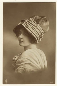 PRETTY EDWARDIAN YOUNG WOMAN AND HER WHIMSICAL HAT - Picture 1 of 2