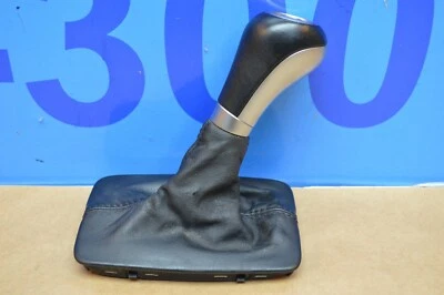 Mercedes Benz C63 AMG 2010 W204 palanca de cambios con maletero 2042672310 #2 Foto 1 de 4