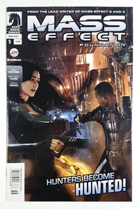 Base Mass Effect #5 Hunters Become Hunted (2013) Dark Horse - Imagen 1 de 2