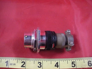 Conector Amphenol 482-13F14-19P3-904 Mil Spec 19 pines hembra 48213F1419P3904 Nnb - Imagen 1 de 3