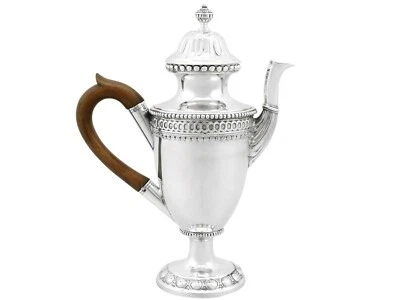 Antigua cafetera de plata alemana 1743 Foto 1 de 4