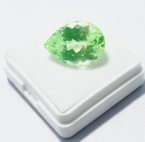 10.30 Ct Peridot – Pear Cut | Bright Green | Certified Natural Gemstone - Picture 1 of 9