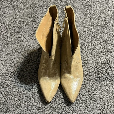 Jessica  Simpson HILRIE Wedge Sz 9.5 Gold Metallic Side Zipper - Image 1 of 4