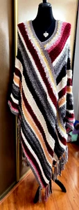 Hand Knit 1970's Style Women's Pancho / Washable New without tags/ Acrylic Yarns - Picture 1 of 9
