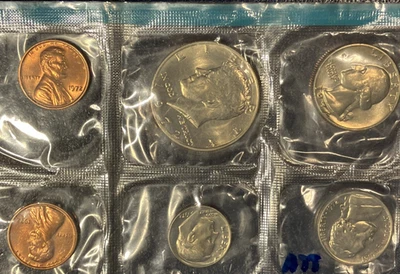 1972-P MINT SET (INCLUDES 1972-S 1¢) IN MINT CELLO - Image 1 of 4