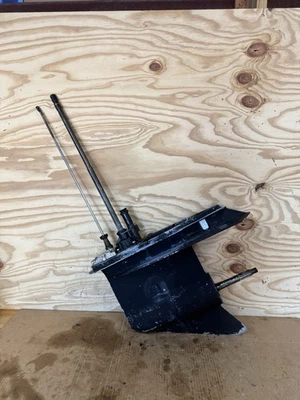 Johnson Evinrude 150-225 HP ETEC Ocean Runner Ficht 25” caja de engranajes unidad inferior Foto 1 de 4