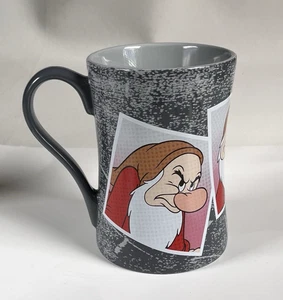 Disney Store Many Faces of Grumpy Cerámica 16 oz. Taza de café de té - Imagen 1 de 7
