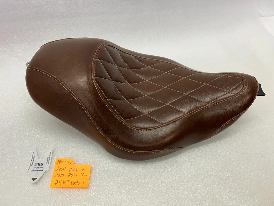 Assento solo marrom desgastado largo tripper diamante HARLEY DAVIDSON SPORTSTER XL A3 - Imagem 1 de 4