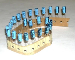 220μF 10V ( x 10 Stück ) 85°C Kondensatoren Kondensator R 220 UF 220 MF - Bild 1 von 1